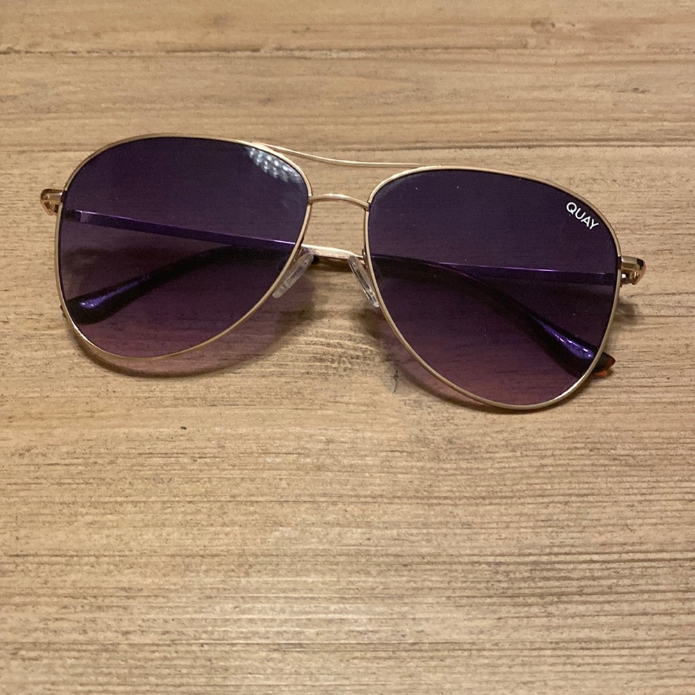 Quay HERE FOR IT Women’s Aviator Sunglasses Gold w/Purple Lenses 142mm